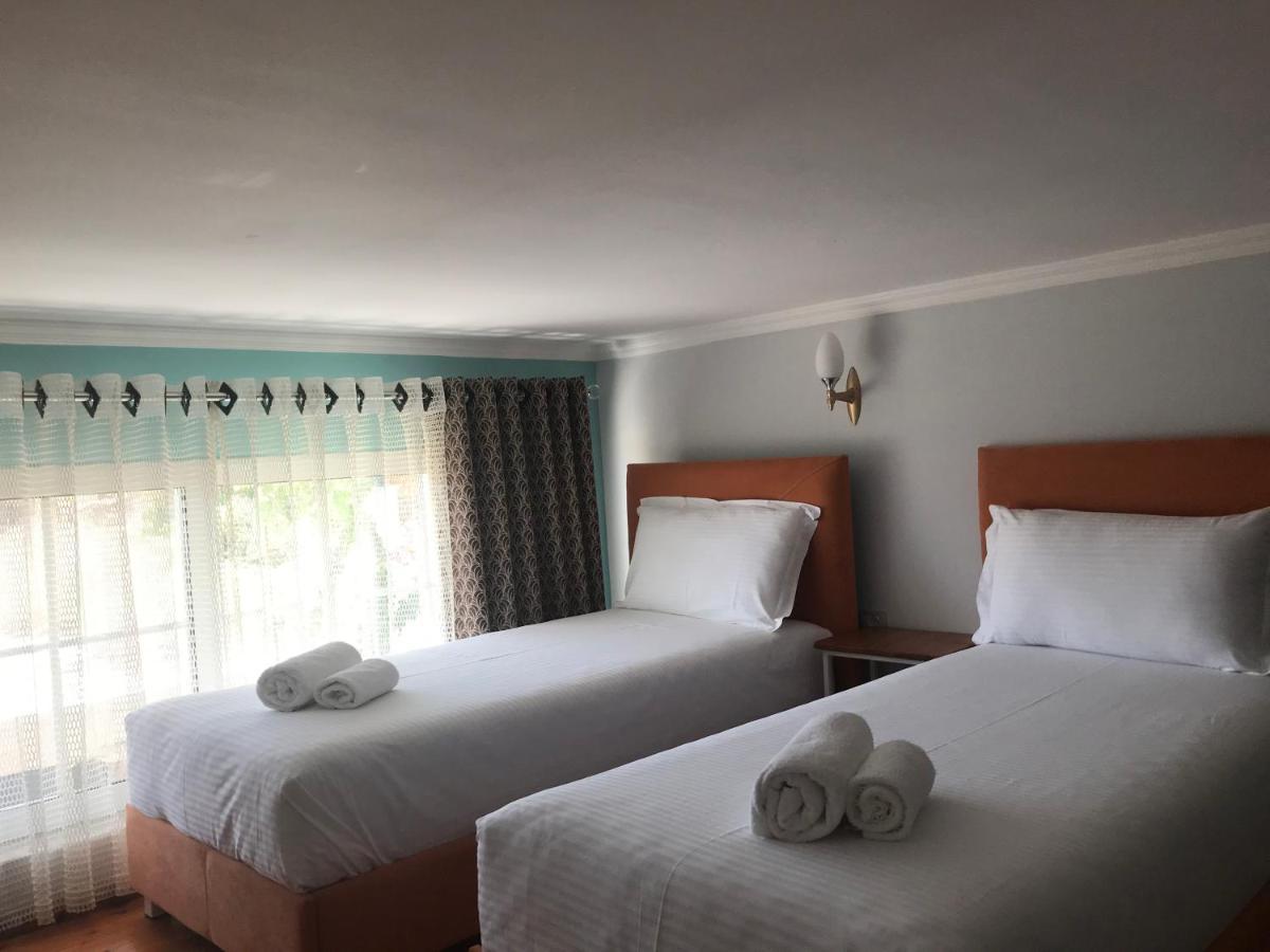 Crown Deluxe Apartments Sarandë 外观 照片