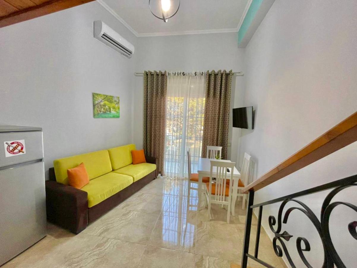 Crown Deluxe Apartments Sarandë 外观 照片