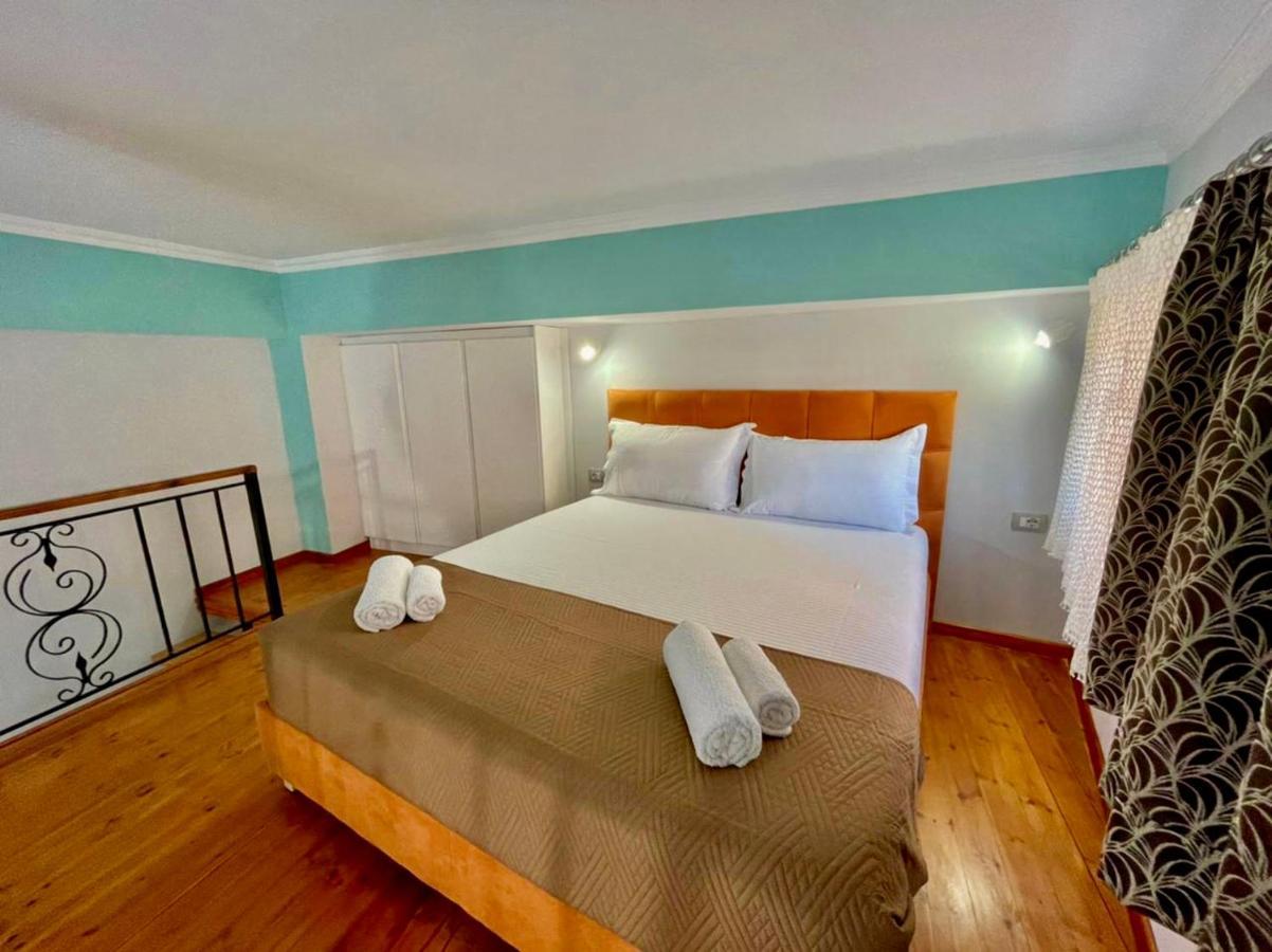 Crown Deluxe Apartments Sarandë 外观 照片