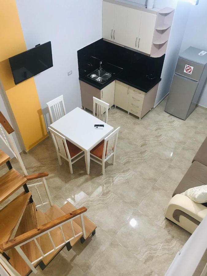 Crown Deluxe Apartments Sarandë 外观 照片
