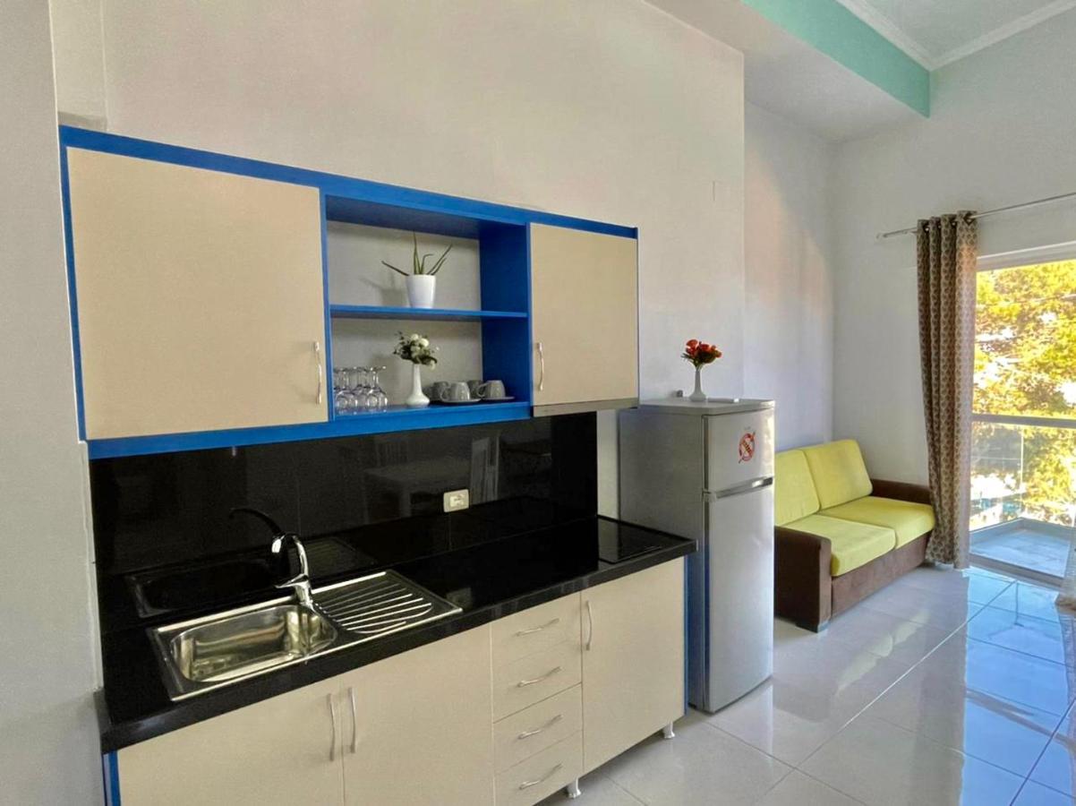 Crown Deluxe Apartments Sarandë 外观 照片