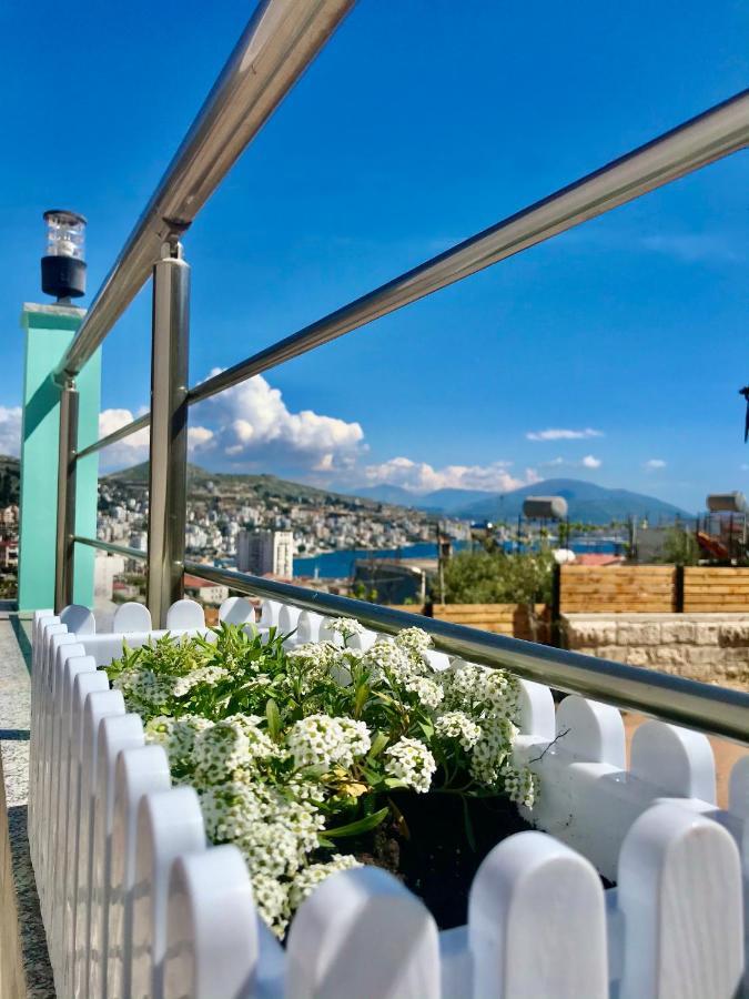 Crown Deluxe Apartments Sarandë 外观 照片
