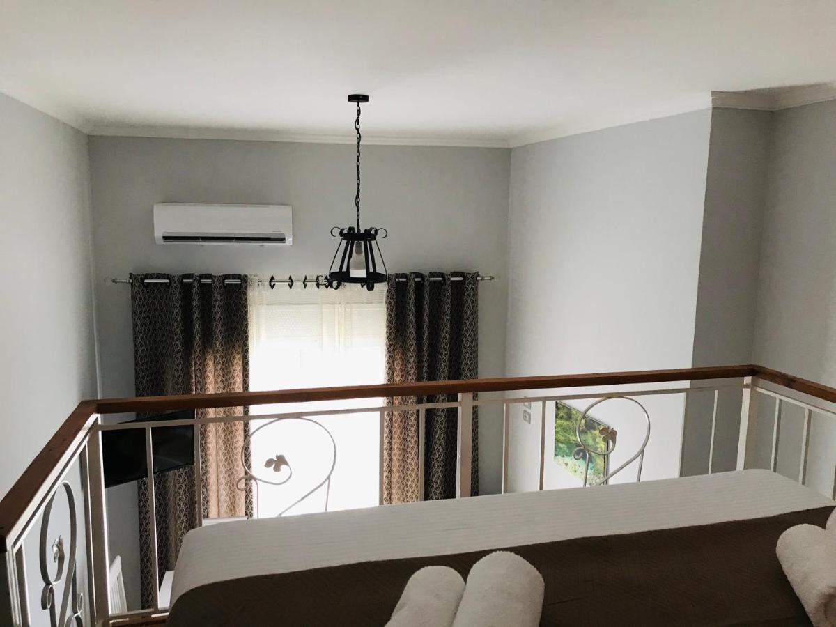 Crown Deluxe Apartments Sarandë 外观 照片