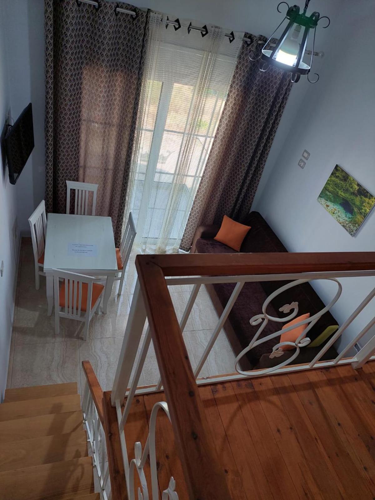 Crown Deluxe Apartments Sarandë 外观 照片