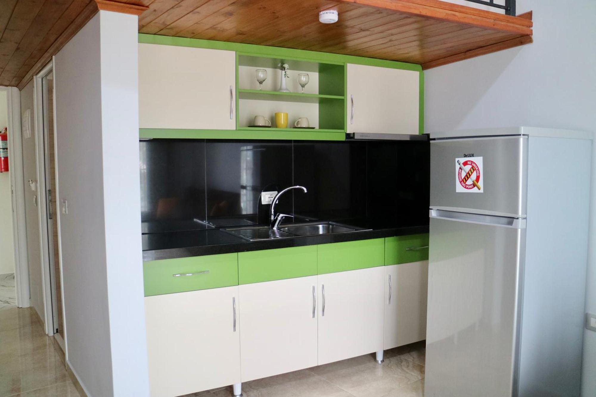 Crown Deluxe Apartments Sarandë 外观 照片