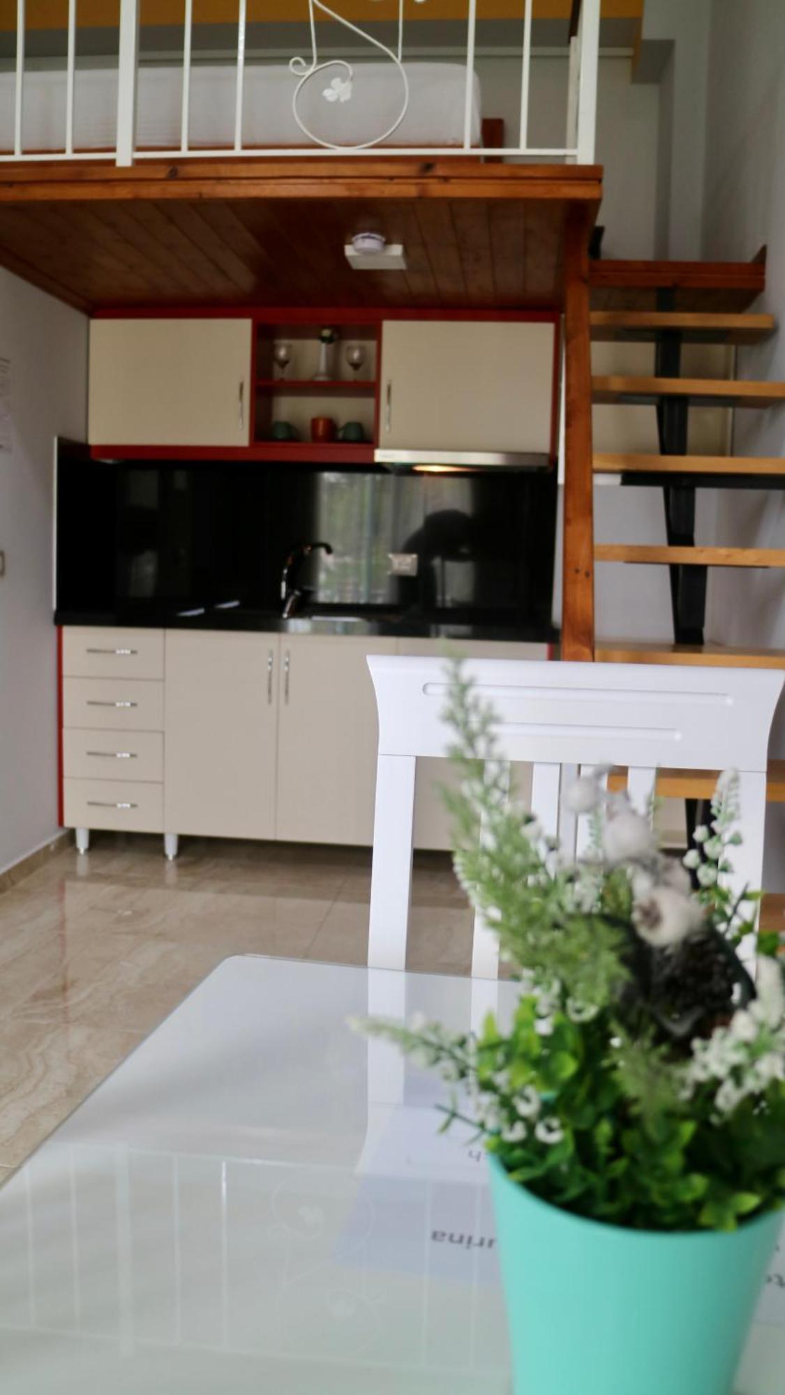 Crown Deluxe Apartments Sarandë 外观 照片