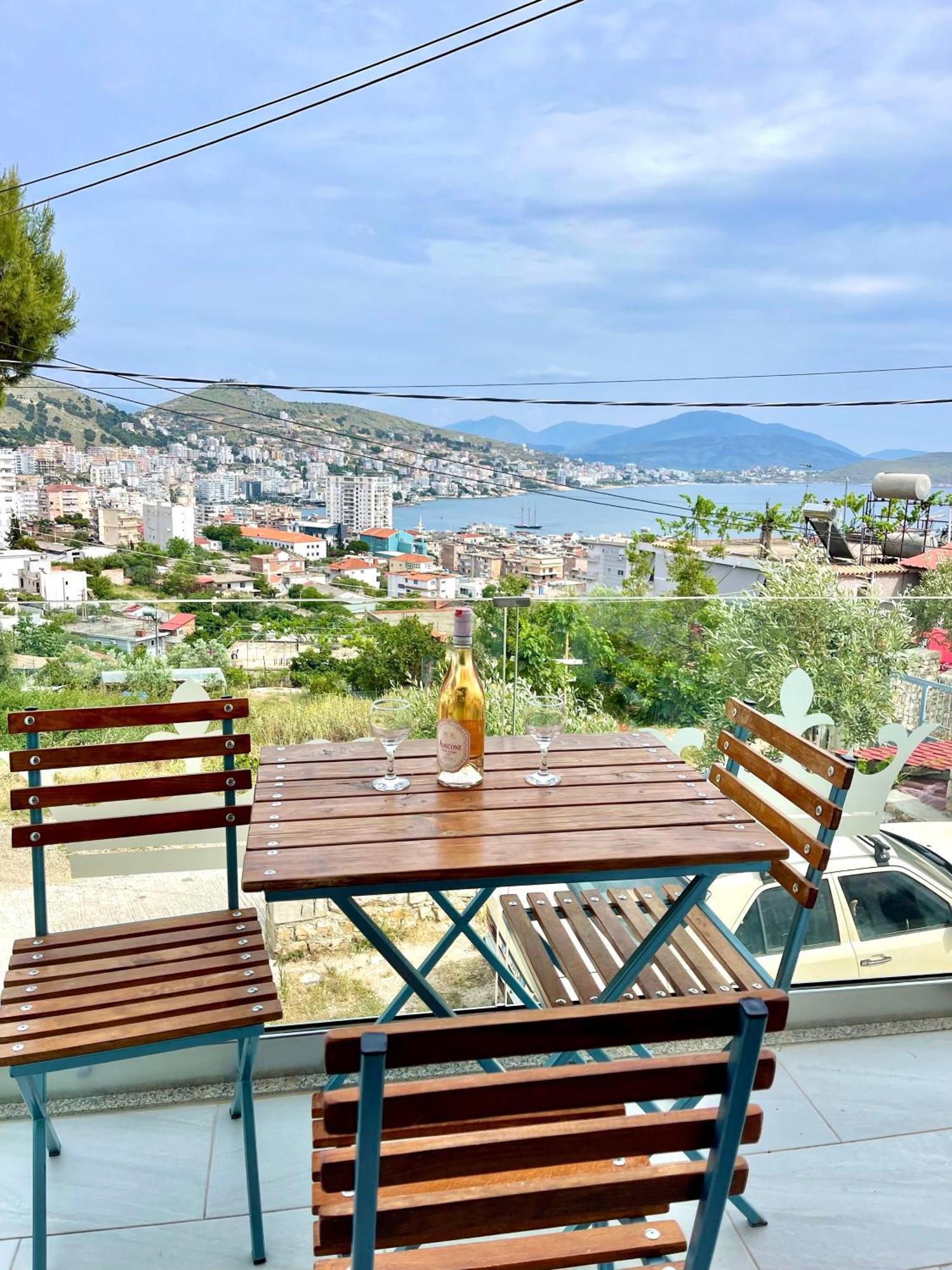 Crown Deluxe Apartments Sarandë 外观 照片