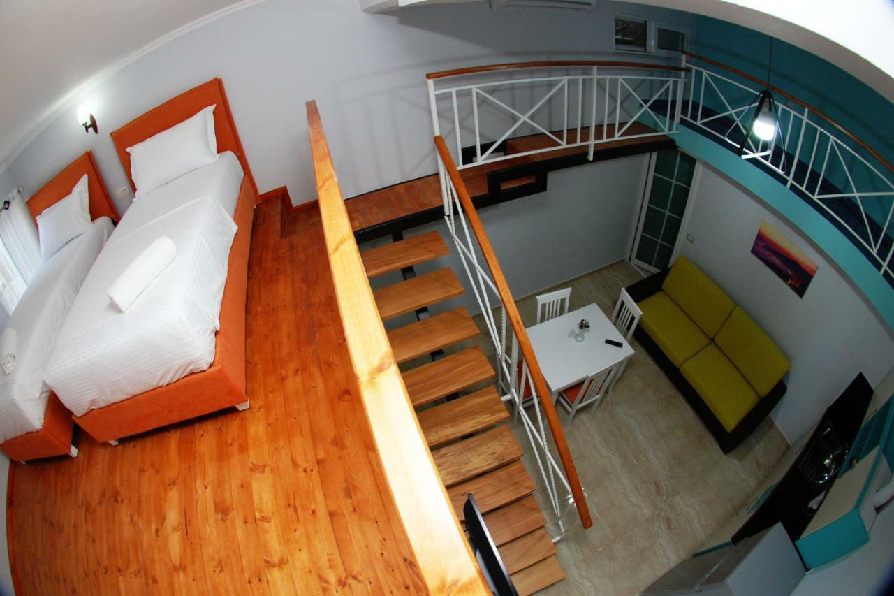 Crown Deluxe Apartments Sarandë 外观 照片