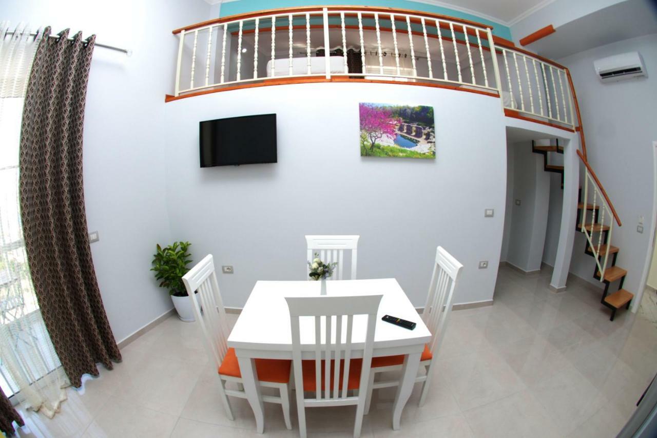 Crown Deluxe Apartments Sarandë 外观 照片